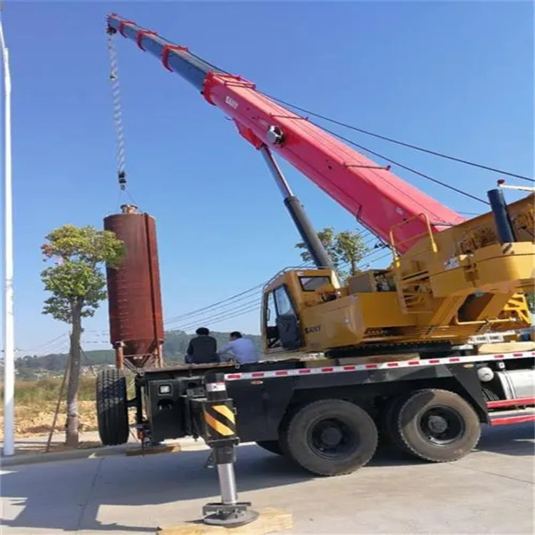 东阿专业吊车租赁多少钱