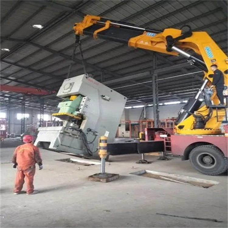 东阿80吨折臂吊车出租附近电话