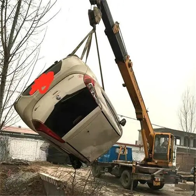 东阿随时待命，吊车24小时道路救援服务全解析