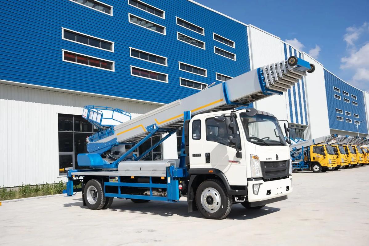 东阿出租云梯车高空作业车 建筑垃圾搬运