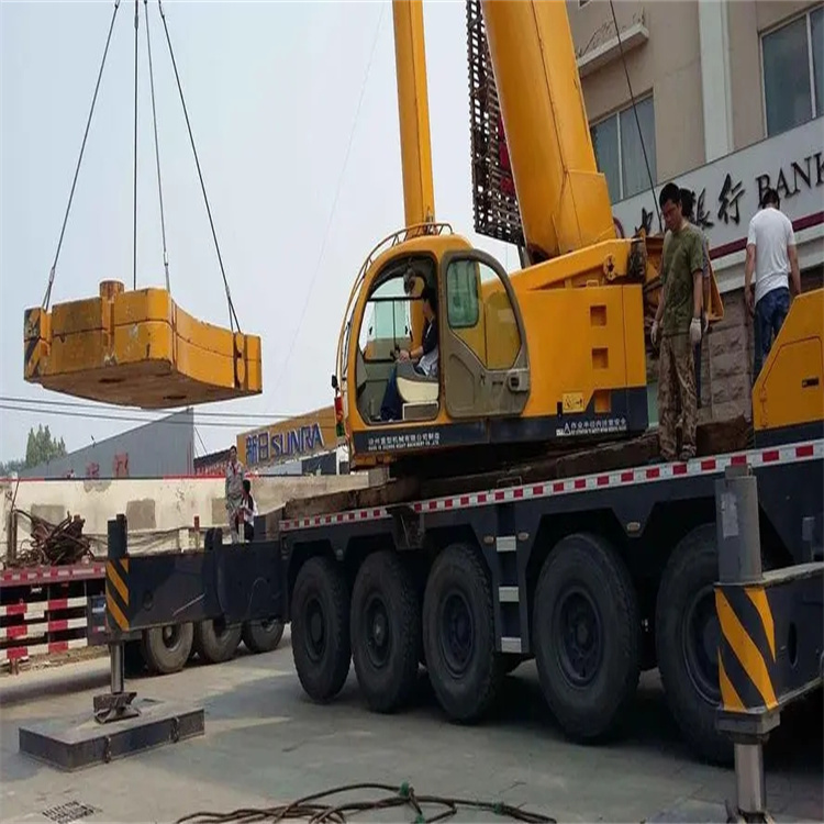 东阿当地吊车出租|机器吊装|75吨|工厂搬迁服务